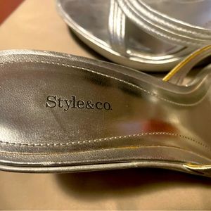 Worn twice. Looks new.